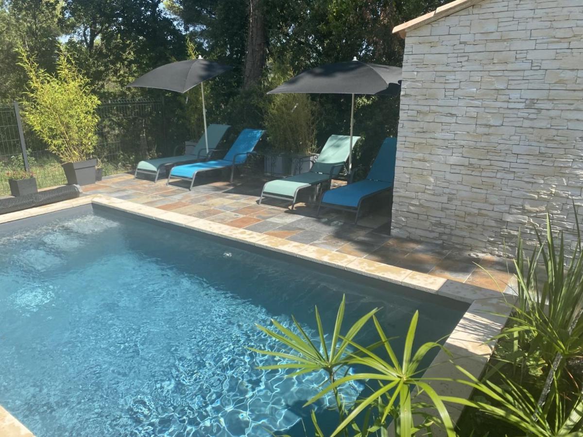 La Suite De Charme Du Mas De La Fontaine De Jonquier Avec Spa Privatif Séguret Exterior photo