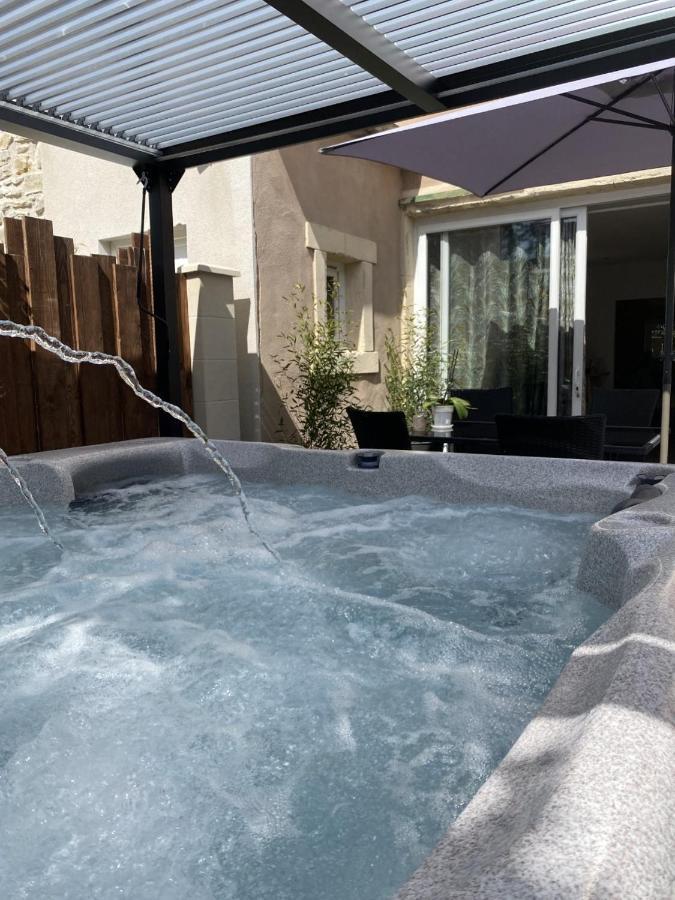 La Suite De Charme Du Mas De La Fontaine De Jonquier Avec Spa Privatif Séguret Exterior photo
