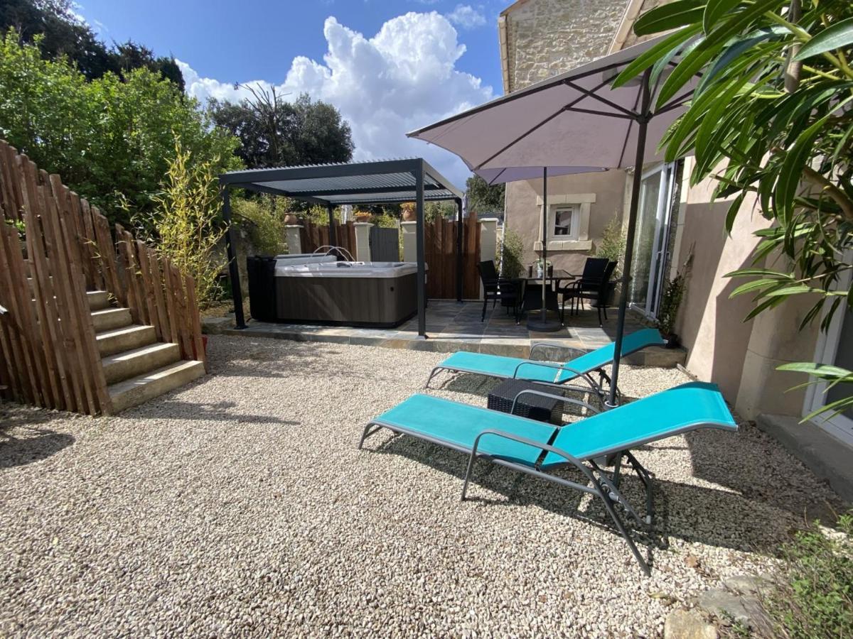 La Suite De Charme Du Mas De La Fontaine De Jonquier Avec Spa Privatif Séguret Exterior photo